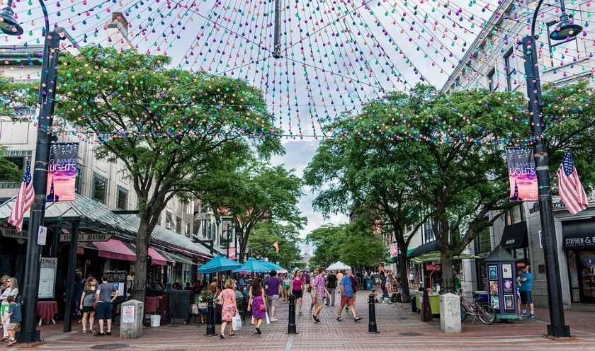 busy street of Burlington, Vermont