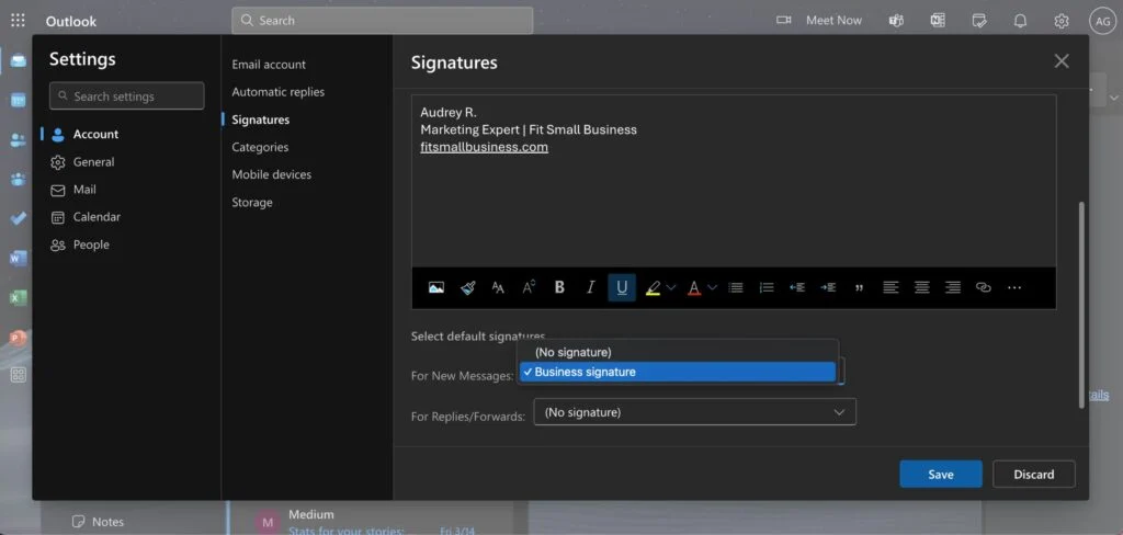 "Select default signature" section of the Signature tab in the new Outlook interface, with options to set signature for new messages or replies and forwards.
